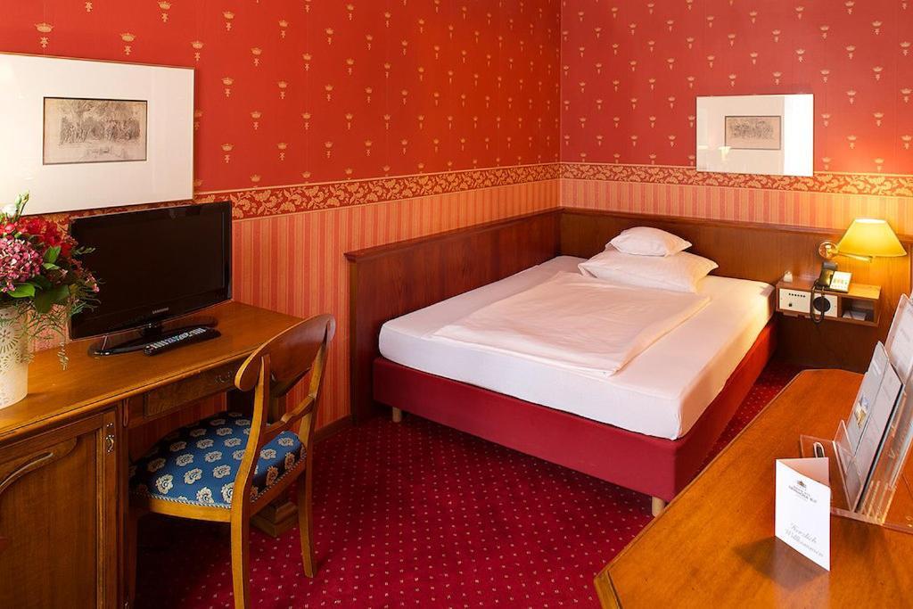 Hotel Saechsischer Hof Meiningen Kültér fotó